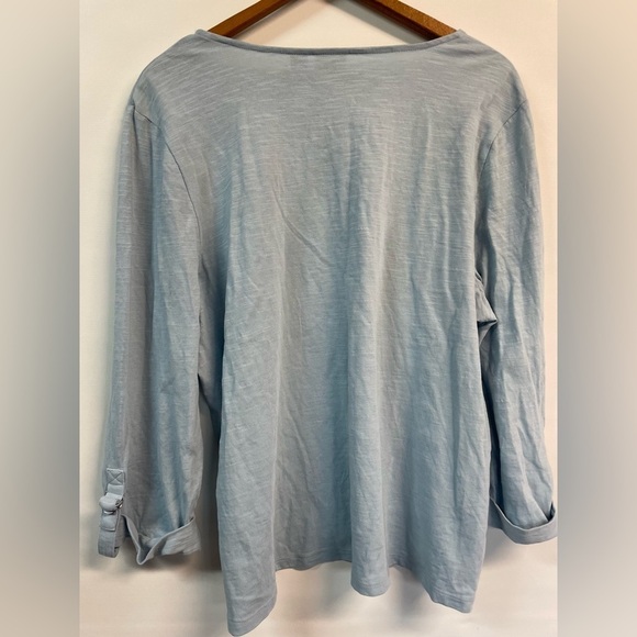 Chicos powder blue 100% cotton crew neck tshirt. With cuffs and silver hardware. - Picture 3 of 4